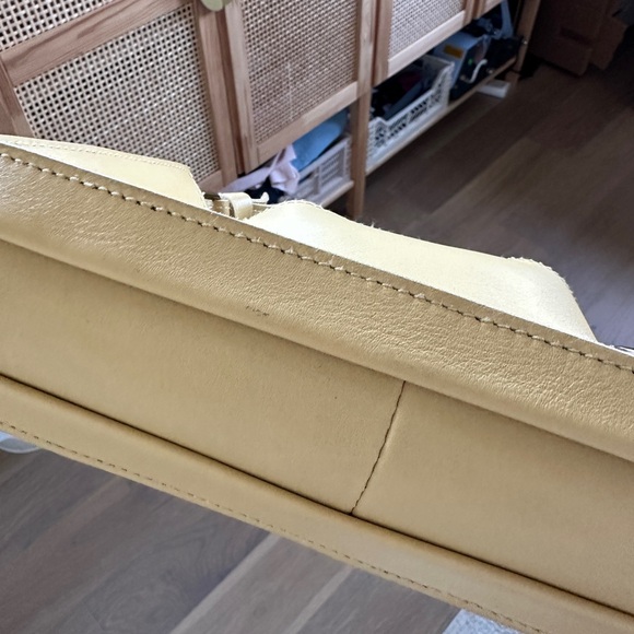 Madewell Sydney Hobo Shoulder Bag - Light Yellow - Picture 5 of 7